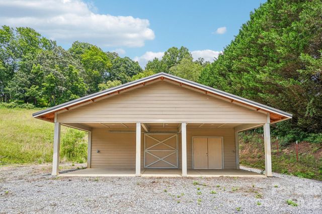50 Glance Cove Road, Clyde, NC 28721