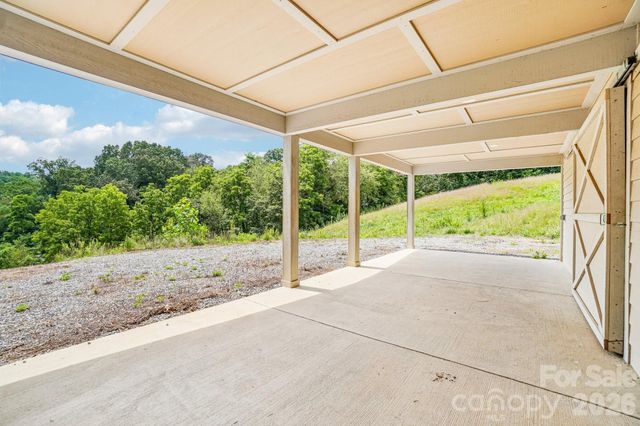 50 Glance Cove Road, Clyde, NC 28721