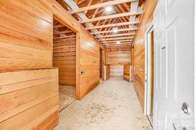 50 Glance Cove Road, Clyde, NC 28721
