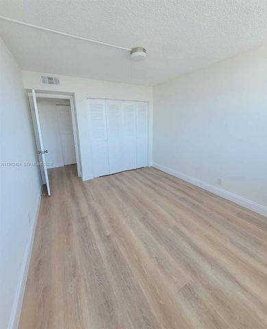 2025 NE 164th St 816, North Miami Beach, FL 33162