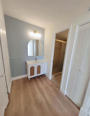 2025 NE 164th St 816, North Miami Beach, FL 33162