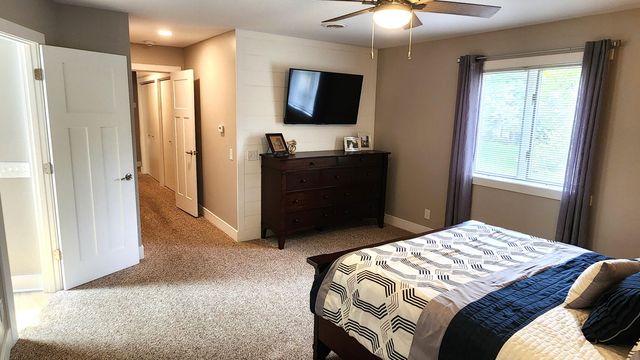 1538 Hillsboro Avenue SE, Grand Rapids, MI 49546