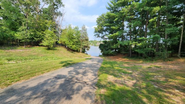 1538 Hillsboro Avenue SE, Grand Rapids, MI 49546