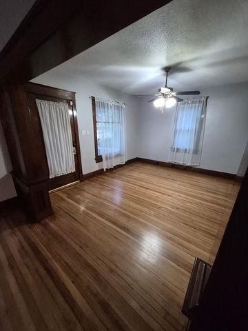 541 S Huttig Avenue, Independence, MO 64053