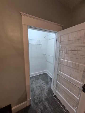 541 S Huttig Avenue, Independence, MO 64053