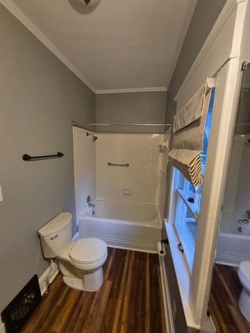 541 S Huttig Avenue, Independence, MO 64053