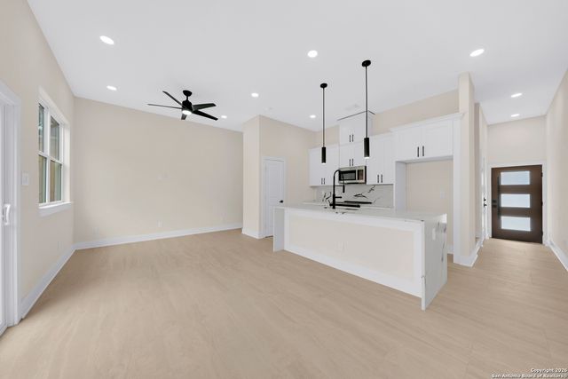 11710 Vance Jackson Rd Unit 702, San Antonio, TX 78230