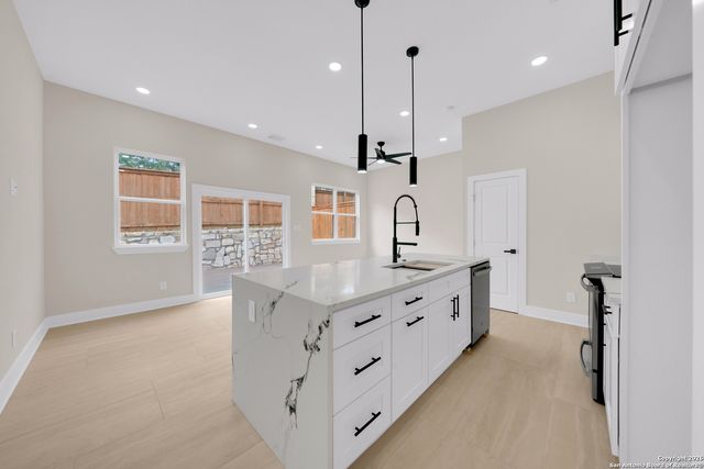 11710 Vance Jackson Rd Unit 702, San Antonio, TX 78230