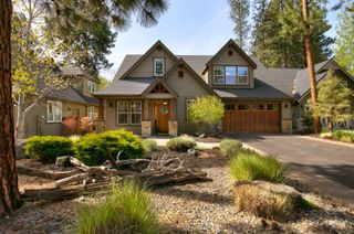 935 E Creek View Drive, Sisters, OR 97759
