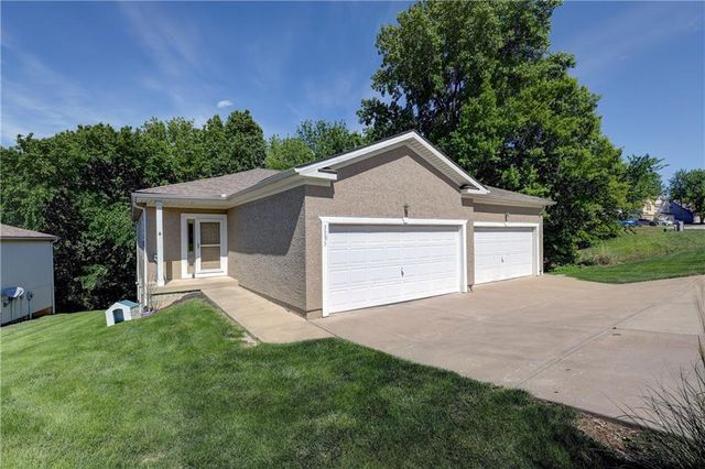 3303 N 103rd Terrace, Kansas City, KS 66109