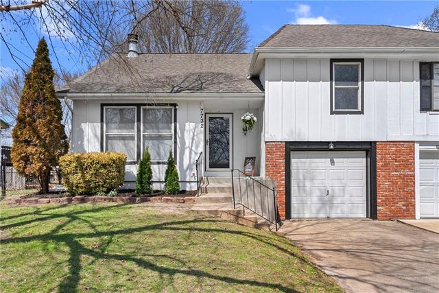 7732 W 152nd Terrace, Overland Park, KS 66223