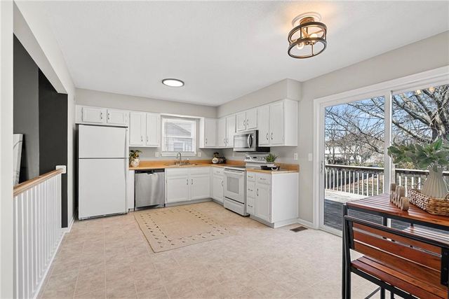 7732 W 152nd Terrace, Overland Park, KS 66223