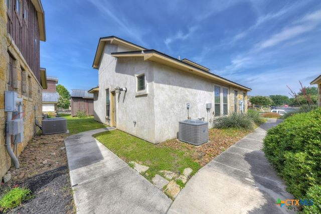 1650 Gruene Vineyard Crossing, New Braunfels, TX 78130