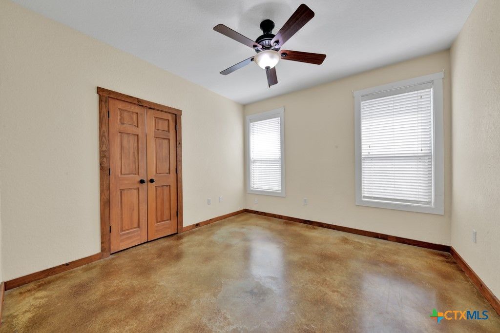 Image 10 of property listing at 1650 Gruene Vineyard Crossing, New Braunfels, TX 78130