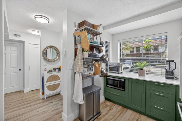 237 City View Drive 237, Fort Lauderdale, FL 33311