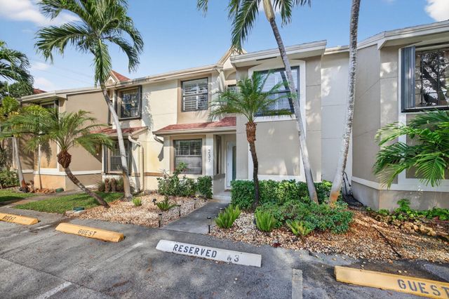 237 City View Drive 237, Fort Lauderdale, FL 33311