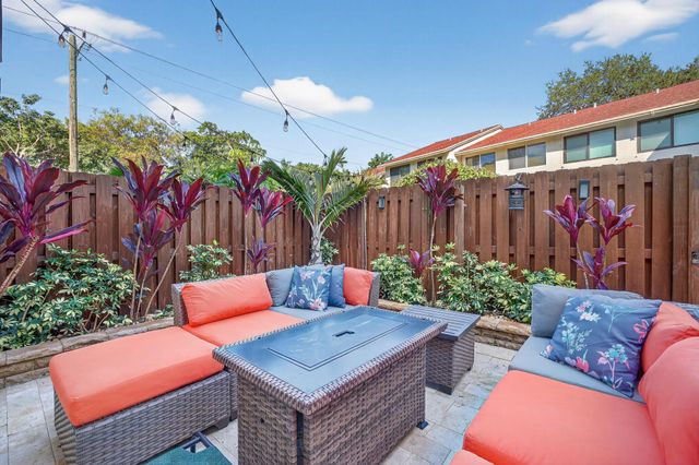 237 City View Drive 237, Fort Lauderdale, FL 33311