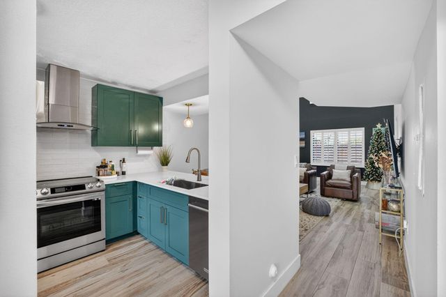 237 City View Drive 237, Fort Lauderdale, FL 33311