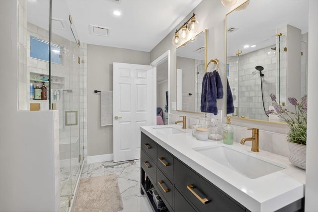 237 City View Drive 237, Fort Lauderdale, FL 33311