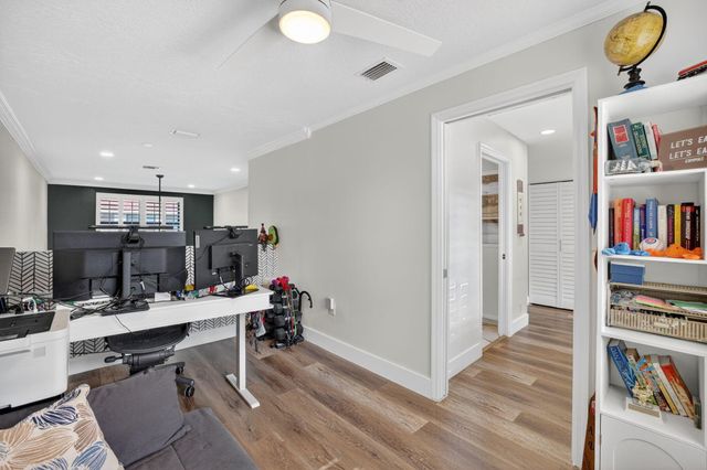 237 City View Drive 237, Fort Lauderdale, FL 33311