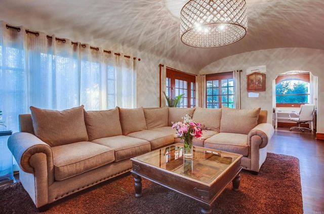 3217 Goldsmith St, San Diego, CA 92106