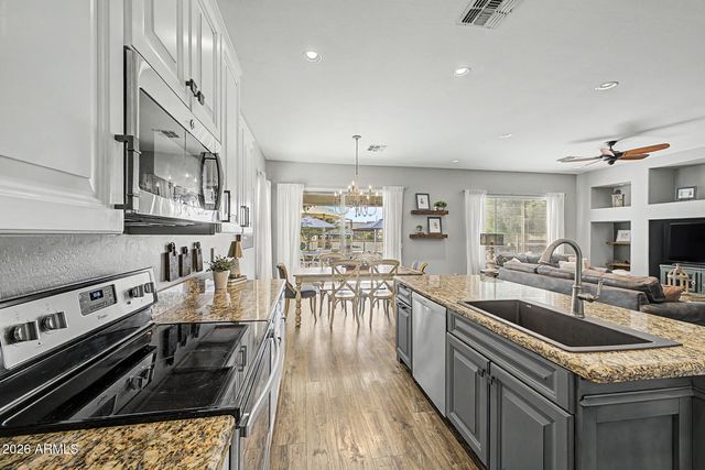 3697 E OXFORD Lane, Gilbert, AZ 85295