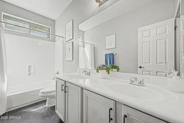 3697 E OXFORD Lane, Gilbert, AZ 85295