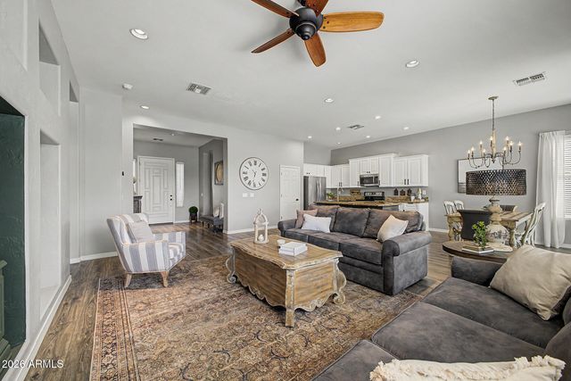 3697 E OXFORD Lane, Gilbert, AZ 85295