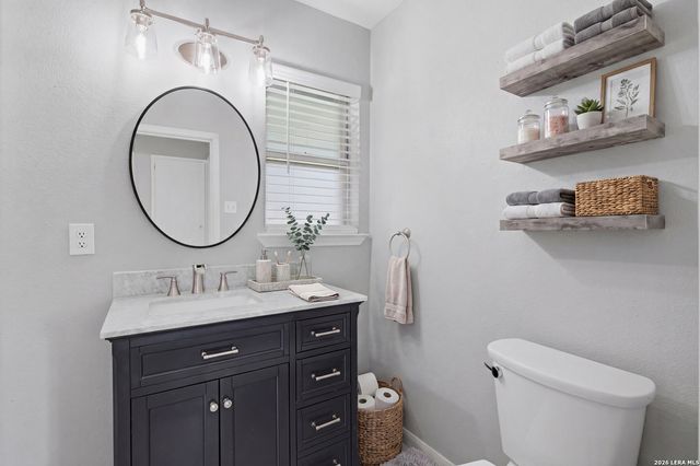 5202 CORAL MIST ST, Kirby, TX 78219