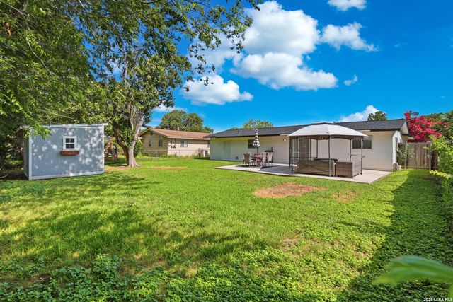 5202 CORAL MIST ST, Kirby, TX 78219