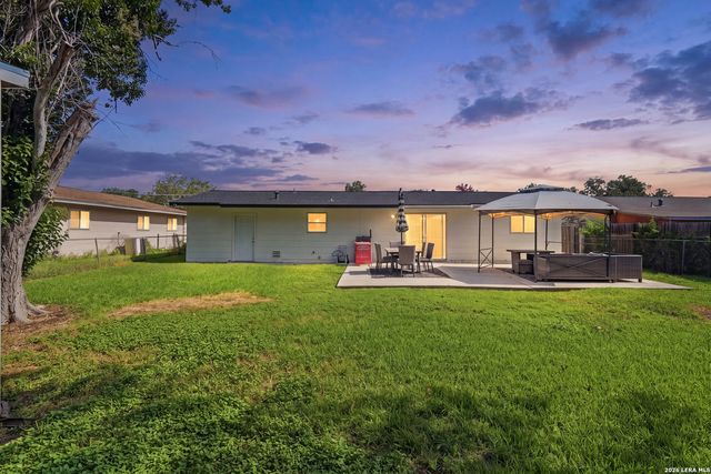 5202 CORAL MIST ST, Kirby, TX 78219