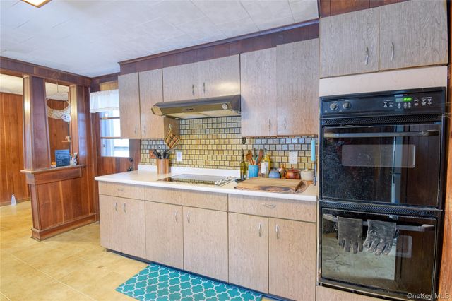 668 State Route 44 55, Highland, NY 12528