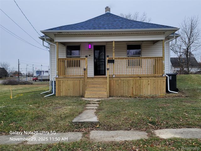 630 E Dartmouth Street, Flint, MI 48505