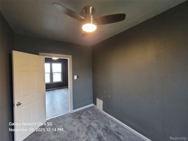 630 E Dartmouth Street, Flint, MI 48505