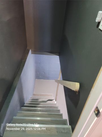 630 E Dartmouth Street, Flint, MI 48505