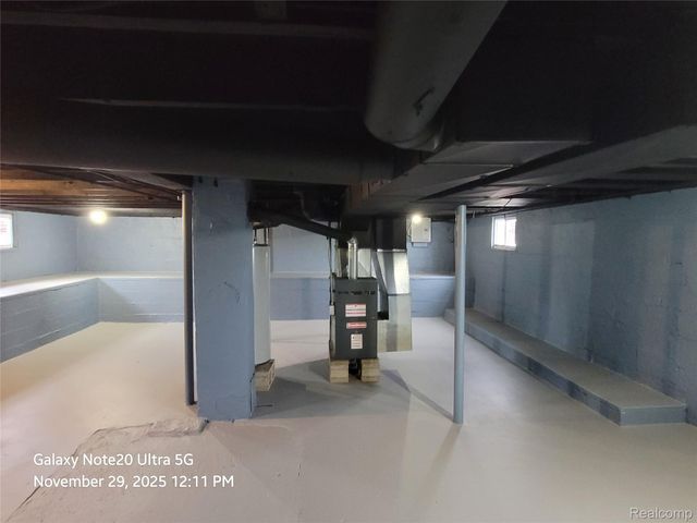 630 E Dartmouth Street, Flint, MI 48505