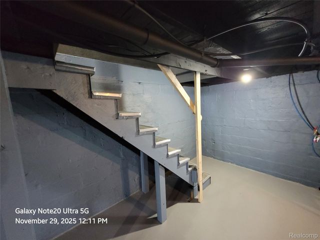 630 E Dartmouth Street, Flint, MI 48505