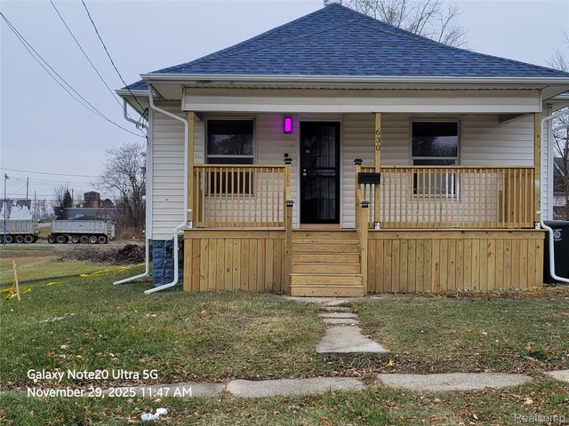 630 E Dartmouth Street, Flint, MI 48505