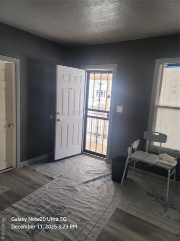 630 E Dartmouth Street, Flint, MI 48505