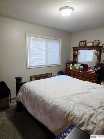 7030 S Wedgewood Drive, Lincoln, NE 68510
