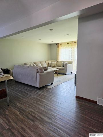 7030 S Wedgewood Drive, Lincoln, NE 68510
