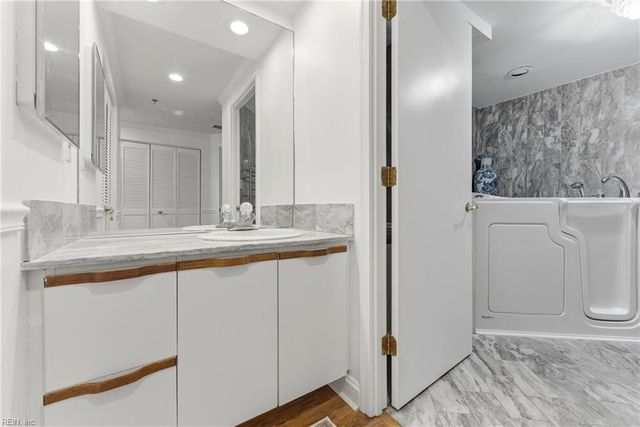 3556 Shore Dr Apt 801, Virginia Beach, VA 23455