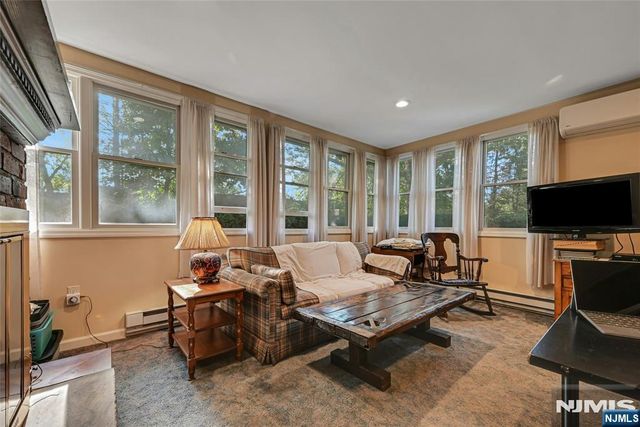 12 Pitcairn Avenue, Ho-ho-kus, NJ 07423