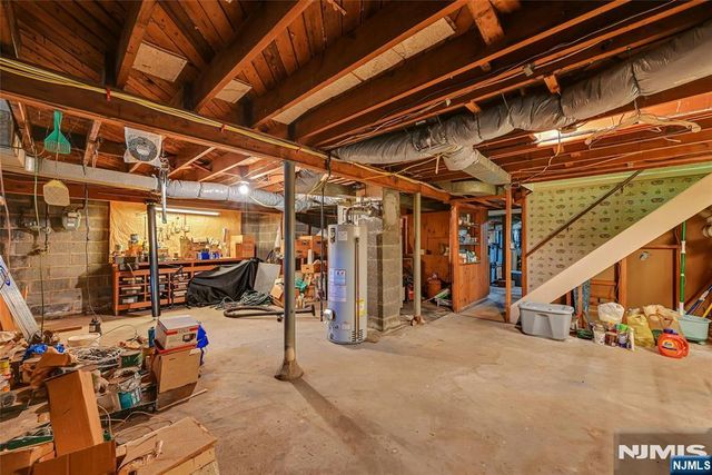 12 Pitcairn Avenue, Ho-ho-kus, NJ 07423