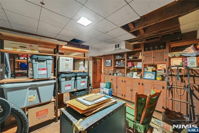 12 Pitcairn Avenue, Ho-ho-kus, NJ 07423