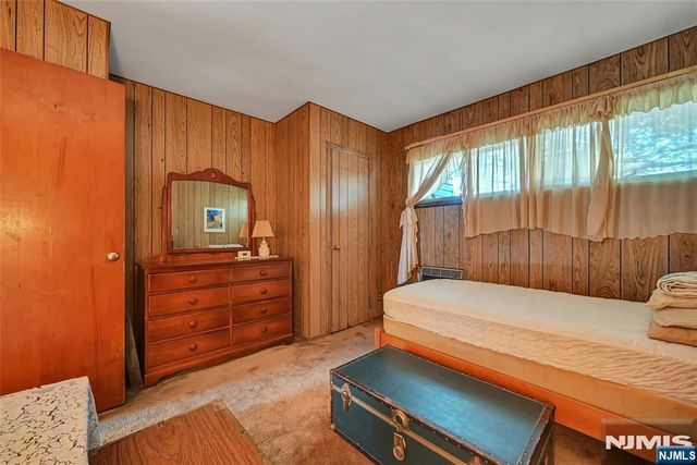 12 Pitcairn Avenue, Ho-ho-kus, NJ 07423