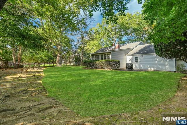 12 Pitcairn Avenue, Ho-ho-kus, NJ 07423