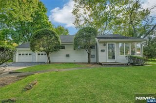 12 Pitcairn Avenue, Ho-ho-kus, NJ 07423