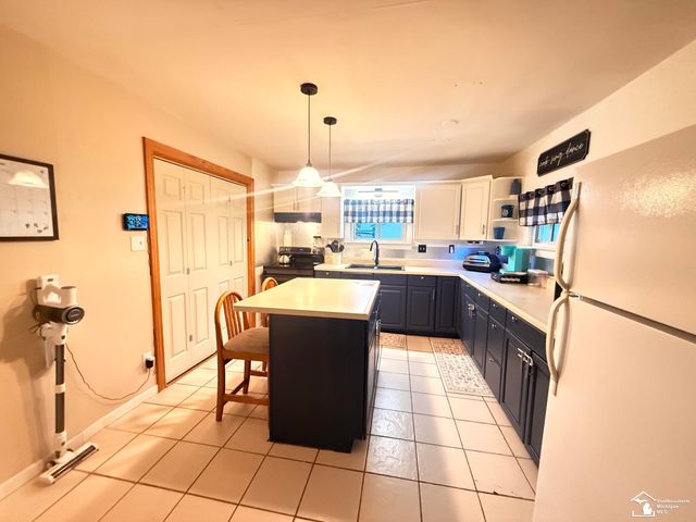 135 Salisbury, Morenci, MI 49256