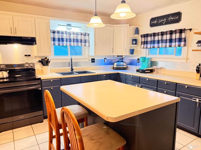 135 Salisbury, Morenci, MI 49256
